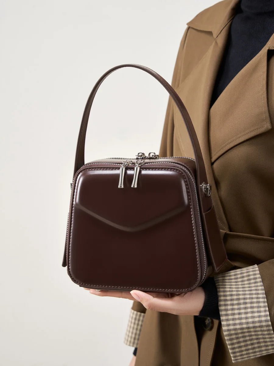 Bolsa Tiracolo Feminina de Couro Genuíno - Elegância e Praticidade