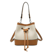 Bolsa Bucket Feminina com Alça Ajustável e Fecho de Cordão